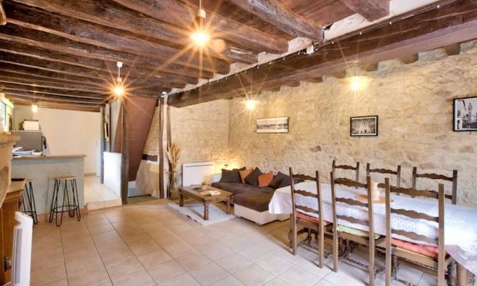 Souvigny House | Discover Gîte de Souvigny: Family-Friendly Retreat