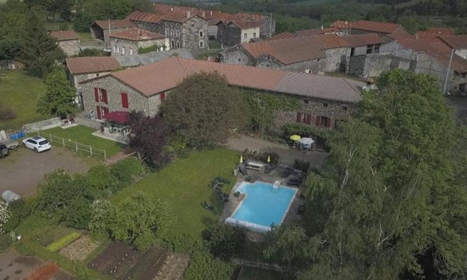 Blanzac House | Oceanfront Retreat at Gîte de Vialette - Rated 8.9/10