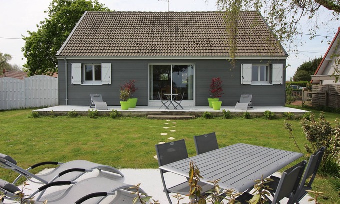 Fort-Mahon-Plage Cottage | Top-Rated Gîte des Avocettes with Ocean Views & Pool