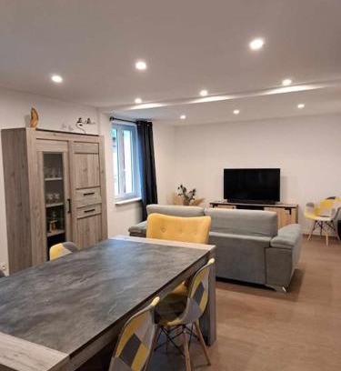 Tugny-et-Pont House | Welcoming Gîte des deux L: Family & Pet-Friendly Retreat