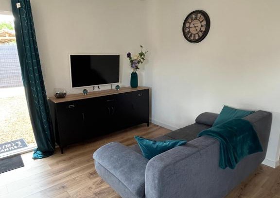 Saint-Bres Apartment | Family-Friendly Retreat at Gîte des diligences
