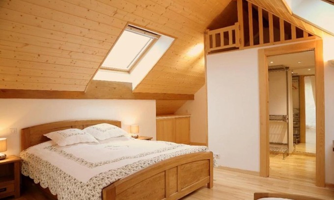 Essert House | Gîte des Prés de la Douce: Family-Friendly Retreat Awaits