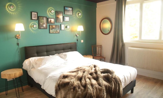 Durtol Apartment | Family-Friendly Gîte des Puys - Pinatelle in Durtol