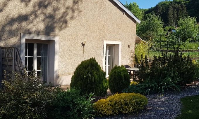Thillot Cottage | Inviting Gîte des Roises: Relax by the Pool & Enjoy Views