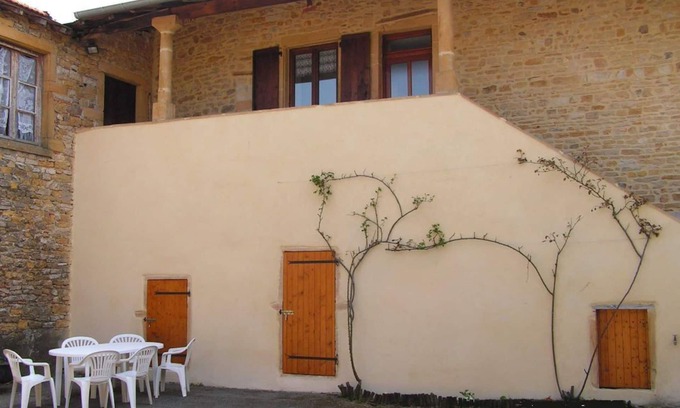Les Echets House | Inviting House with Spa & Family-Friendly Amenities