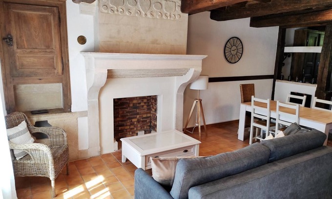 Joigny-sur-Meuse House | Gîte Doux Rivage: Family Friendly with Garden Access