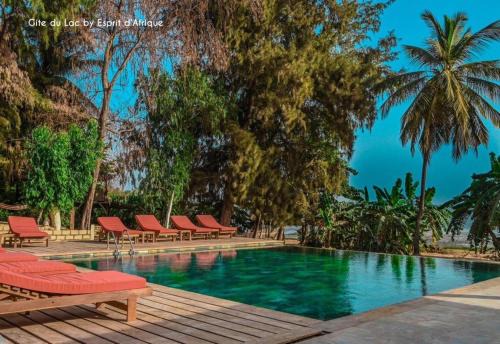 Niaga Hotel | Charming Gîte du Lac: Pet-Friendly with Ocean Views