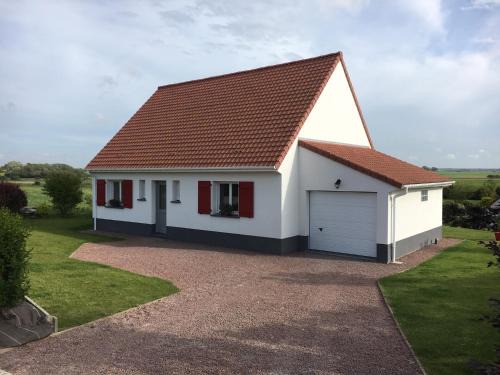 Bazinghen House | Oceanfront Retreat at Gîte du Marais d'Opale - Rated 9.3