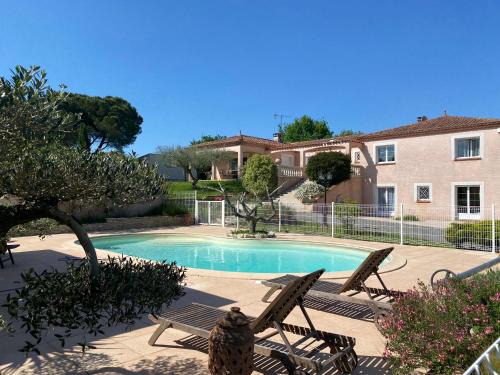 Les Pujols Apartment | Guest Favorite: Gîte du Mercadal with Oceanfront Pool
