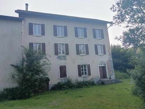 Le Poizat-Lalleyriat House | Gîte du Moul'Ain Jura 200m2 15 pers