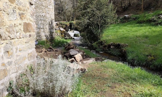 Thauron House | Gîte du Moulin de Lavaugarde: Ideal Retreat Near Bourganeuf