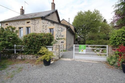 Onlay House | Charming Gîte du Verger: Family-Friendly & Highly Rated