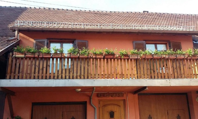 Mittelwihr Apartment | Family-Friendly Retreat at Gîte du Vigneron - Guest Rated 8.8