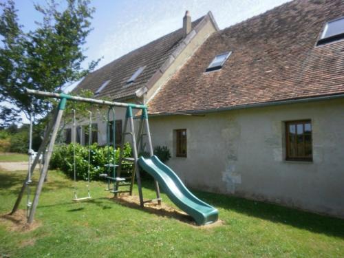 Arthon House | Family-Friendly Gîte near Châteauroux with Garden & Play Area