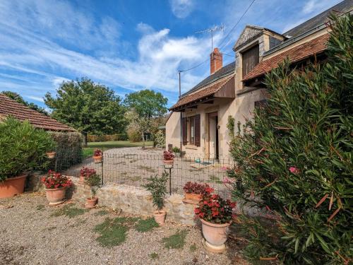 Nohant-Vic House | Family Gîte near Nohant with Garden and Free WiFi