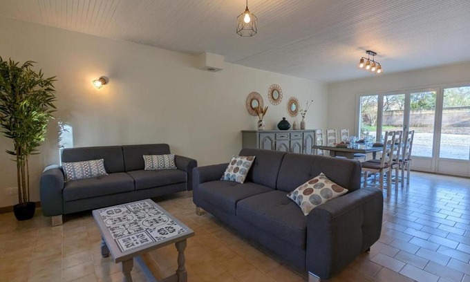 Puyreaux House | Family-Friendly Gîte with Garden and Outdoor Activities