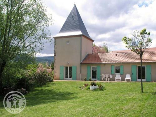 Lentigny House | Family-Friendly Gîte with Garden & Modern Amenities in Lentigny