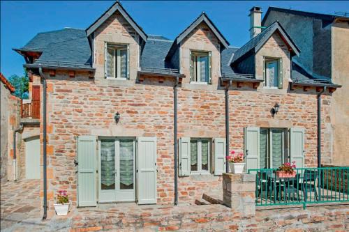 Chasserades House | Gites de France: Ideal Retreat for Families and Pets