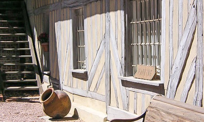 Saint-Julien-sur-Calonne Cottage | Unforgettable Gîte Green Loft: Family-Friendly Retreat