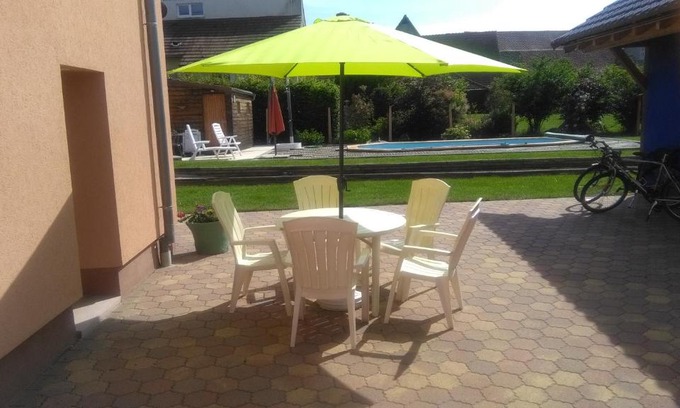 Schleithal Apartment | Pet-Friendly Gîte HEINTZ with Pool and Ocean Views