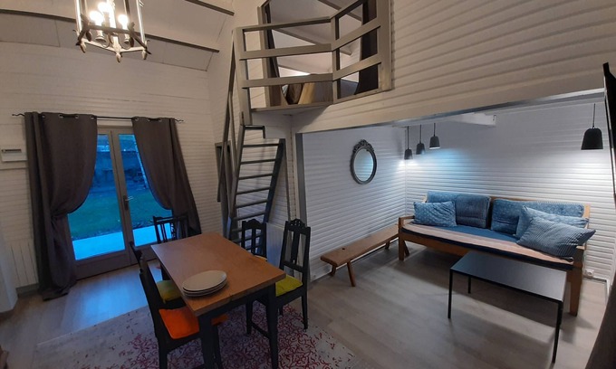 Vincelles Ski Chalet | Idyllic Gîte in Tranquil Village with Breakfast & Kitchen