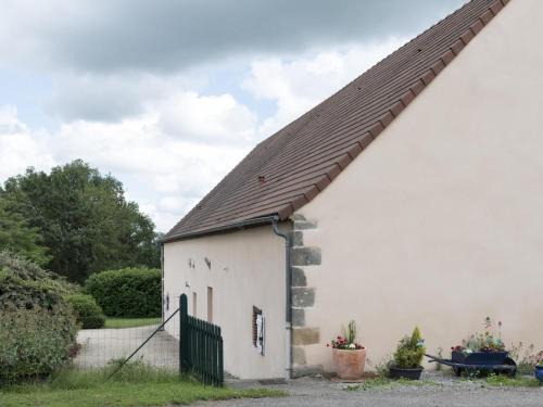 Cressanges House | Independently Owned Gîte with Pool & Garden Near St Pourçain