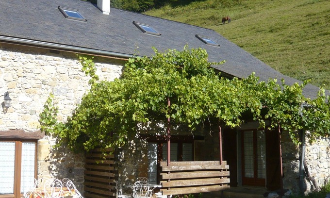 Osse-en-Aspe Other | Gîte Jaune: Relax by the Pool with Spa and Nature Retreat