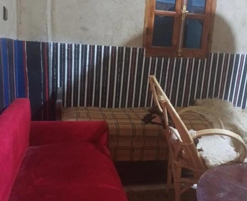 Imilchil Hotel | Top-Rated Gîte kasbah Isli: Family and Pet Friendly Stay