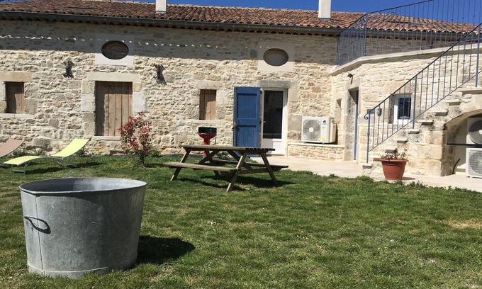 Barjac House | Gîte Léonie: Top-Rated Retreat Between Cèze and Ardèche
