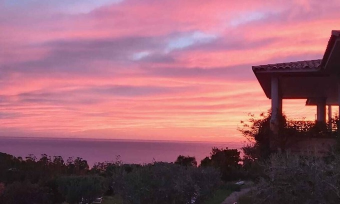 Solenzara Cottage | Oceanfront Gîte L'appart de case vanille - 10/10 Rated Stay