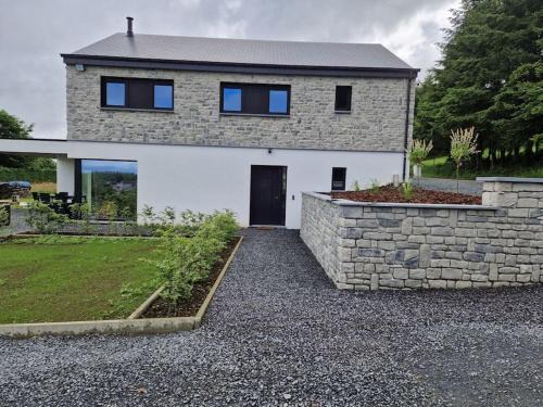 Bievre House | Pet & Child-Friendly Retreat at Gîte L'escapade