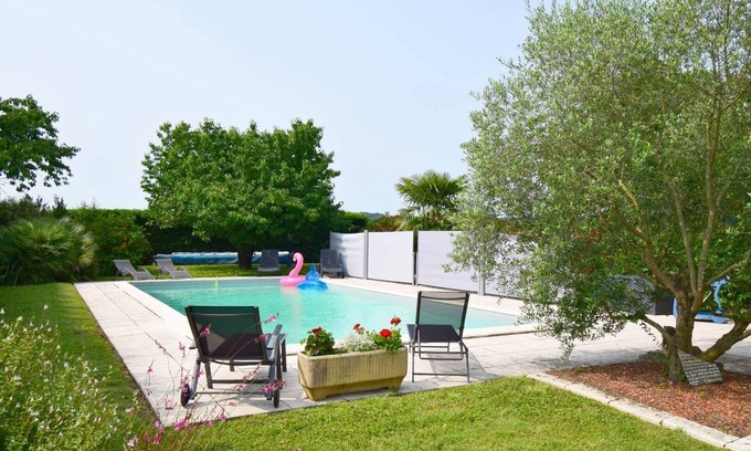 Brax House | Relax at Gîte l'Ostalet de Sarron with Pool and Breakfast