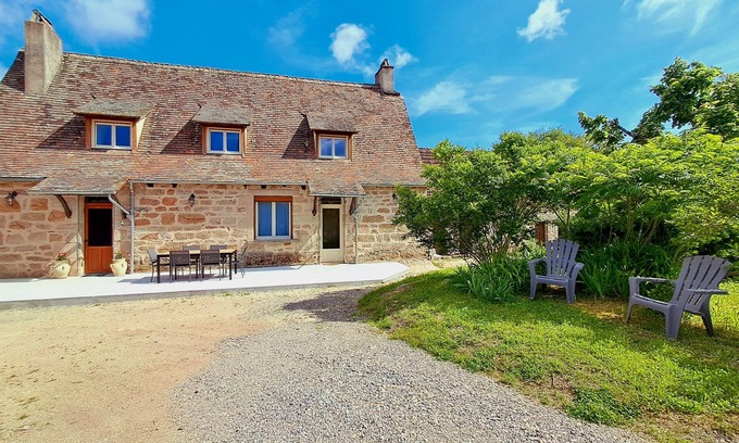 Aynac House | Gîte "L'Oustal Néou" in Aynac
