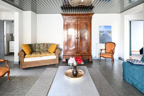 Hubert-Folie Apartment | Gîte La Bell'Angerie - Avec terrasse