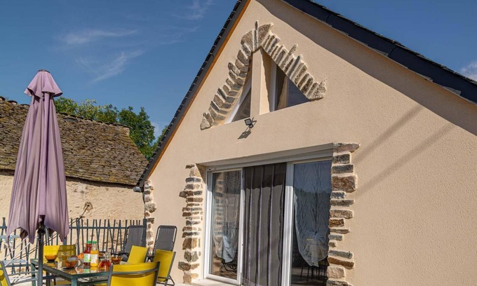 Lachamp House | Cozy Gîte La Bergerie: Family-Friendly Retreat Awaits