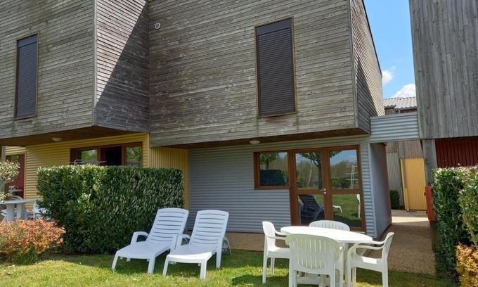 Videix House | Discover La Chassagne: Oceanfront Gite with Pool