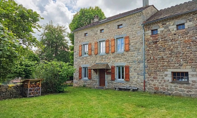 Saint-Symphorien House | Family-Friendly Gîte La Fontaine for Up to 12 Guests