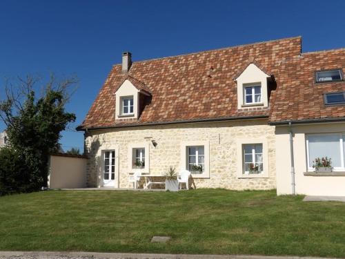 Hesdin-l'Abbe House | Discover Gîte La Grange: Oceanfront Retreat for 8 Guests