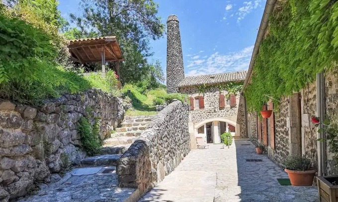 Rochessauve House | Gîte la Magnanerie en Bord de Rivière avec Cascade - Domaine au Ch'ti Ardéchois