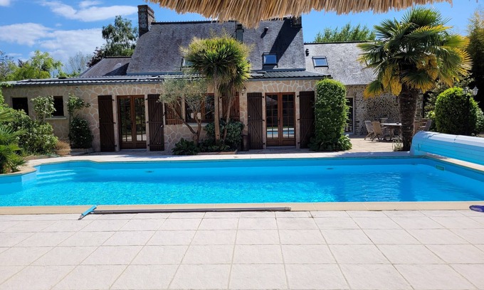 Gouville-sur-Mer House | Relaxing Gîte "La Maison de Gouville" with Private Pool