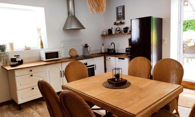 Septfonds House | Family-Friendly Gîte La Petite Longère with Great Reviews