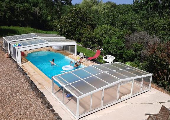 Montreuil-sur-Maine House | Gîte La Pironnière - Poolside Retreat by the River