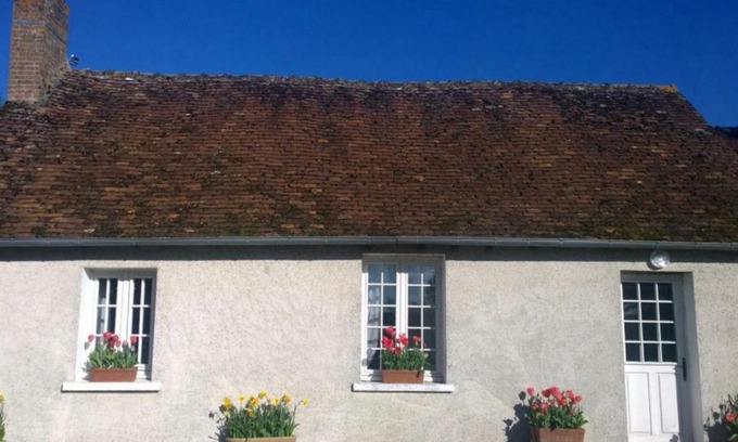 Langon House | Cozy Gîte Langon-sur-Cher with Pool for 4 Guests