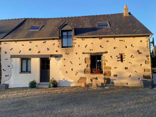 La Boussac House | Family-Friendly Getaway at Gîte Le Chêne doré - 9.7/10