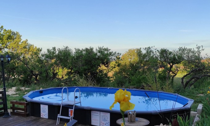 Saint-Pierre-de-Vassols Apartment | Discover Gîte Le Limon: Relax by the Pool with Lake Views