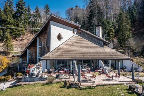 Bogeve Apartment | Family-Friendly Retreat at Gîte Le Jorat - Apartment B