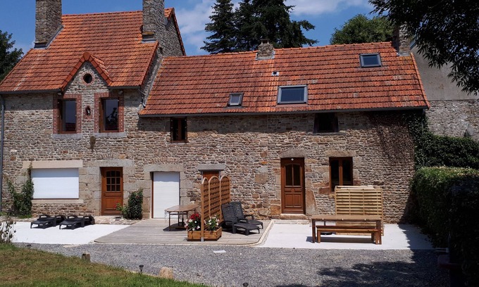 Sartilly-Baie-Bocage House | Oceanfront Gîte "le Marité" with Pool & 9.8 Guest Rating