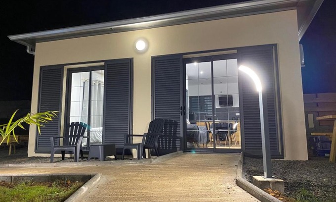 Saint-Pierre De La Reunion House | Relax at Gîte Le Moringa: 4-Star Family-Friendly Retreat