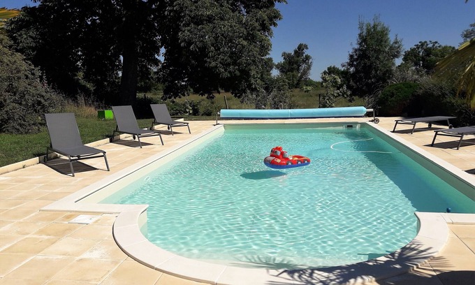 Echillais Cottage | Discover Gîte Le Moulin de Pillay: Oceanfront Bliss Awaits