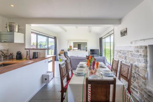 Bidache House | Family-Friendly Gîte Le Moulin Pocheluberry Awaits You